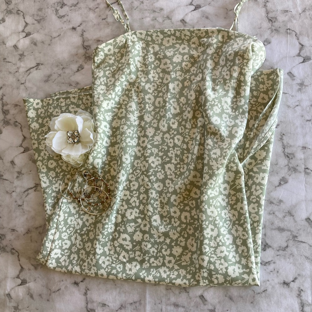 A New Day slip on dress size med green / white floral